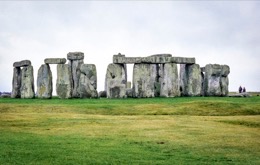 Stonehenge,-megalith,-prehistoric-monument,-Wiltshire,-Salisbury,-UNESCO,-world-heritage,-neolithic,-bronze-age,-stone-circle,-trilithons,-sarsen-stones,-bluestones,-solstice,-astronomy,-observatory,-temple,-rituals,-archaeology,-England,-druids,-ancient-civilization,-Tarek-Charara,-Kaleidos,-Kaleidos-images,-La-parole-à-limage,-heritage-photography,-visual-documentation,-archaeological-photography,-documentary-imagery,-cultural-photography